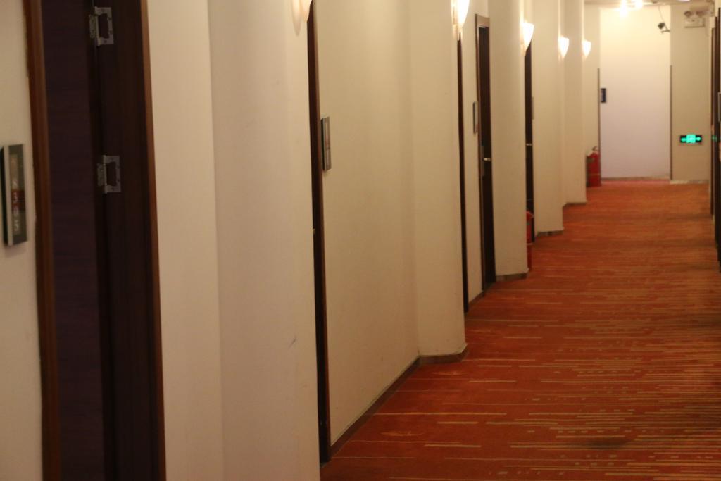 Shanghai Yiting 6+E Hotel - Lujiazui 外观 照片
