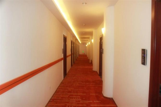 Shanghai Yiting 6+E Hotel - Lujiazui 外观 照片
